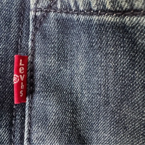Levi’s Engineers Coat in Fleece-Lined Denim - Picture 4 of 13